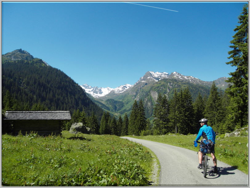 Tag1 - 05 Zeinisjoch Abfahrt 08